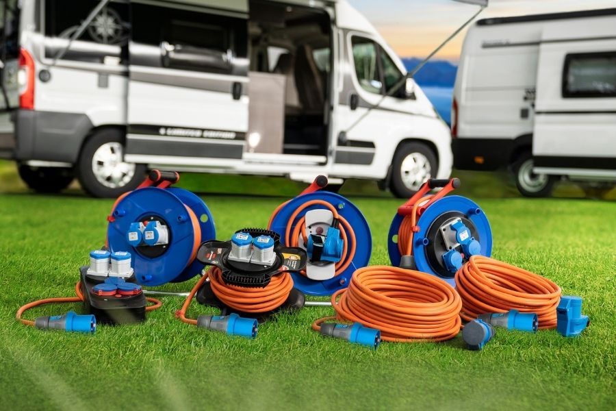 Distribution électrique et lampes d'extérieur pour le camping par Brennenstuhl